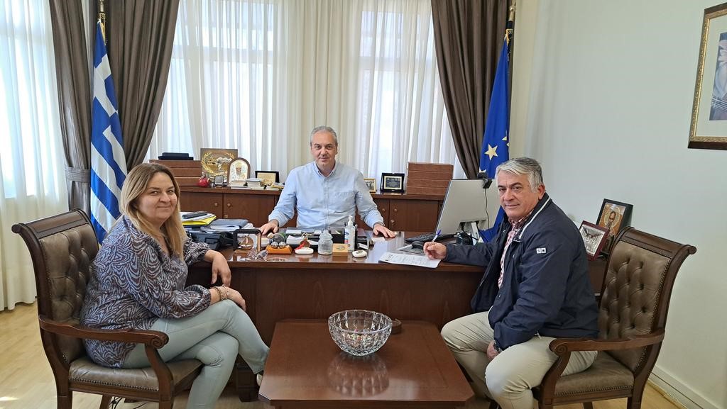 Έπεσαν οι υπογραφές για την ανάπλαση του Εμπορικού Κέντρου